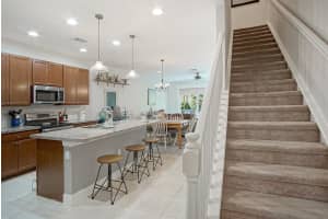 559 SW Glen Crest Way, Stuart, FL 34997, Sold 04/06/22