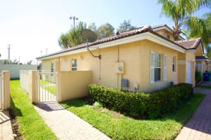 8978 NW 53rd St, Sunrise, FL 33351, Sold 03/28/22