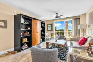 100 NE 6th St UNIT 301, Boynton Beach, FL 33435, Sold 03/31/22