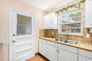 10821 N Military Trl APT 1, Palm Beach Gardens, FL 33410, Sold 03/15/22