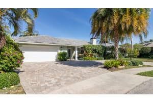 830 NE Boca Bay Colony Dr, Boca Raton, FL 33487, Sold 04/29/22