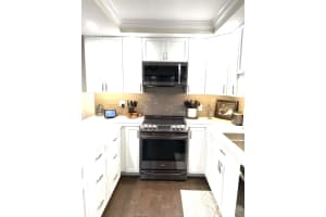 604 6th Ln, Palm Beach Gardens, FL 33418, Sold 04/22/22