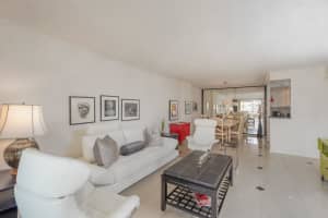 951 De Soto Rd APT 427, Boca Raton, FL 33432, Sold 04/22/22