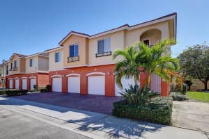 49 SE Sedona Cir APT 204, Stuart, FL 34994, Sold 03/28/22