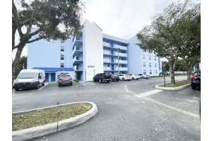 9440 Fontainebleau Blvd APT 111, Miami, FL 33172, Sold 03/03/22