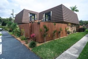 3897 Carolina Dr #1101, Lake Worth, FL 33461, Sold 04/01/22