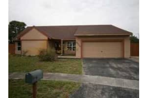8920 Crescent Dr, Miramar, FL 33025, Sold 05/27/22