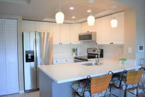 708 Executive Center Dr APT 110, West Palm Beach, FL 33401, Sold 04/12/22