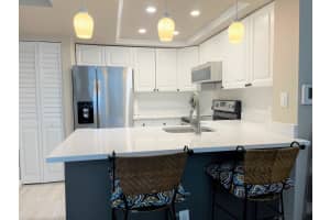 708 Executive Center Dr APT 110, West Palm Beach, FL 33401, Sold 04/12/22