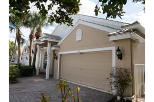 337 Berenger Walk, Royal Palm Beach, FL 33414, Sold 04/08/22