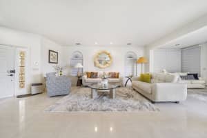 Lake Worth, FL 33467, Sold 06/15/22