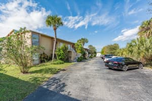 1555 14th Ave APT 101, Vero Beach, FL 32960, Sold 04/01/22