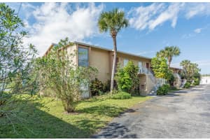 1555 14th Ave APT 101, Vero Beach, FL 32960, Sold 04/01/22