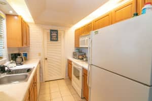 890 N Federal Hwy APT 305, Lantana, FL 33462, Sold 05/02/22