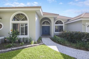 649 SW Lighthouse Dr, Palm City, FL 34990, Sold 03/11/22