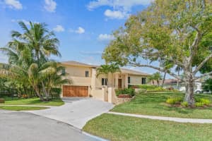 5 Oakwood Ct, Boynton Beach, FL 33426, Sold 04/29/22