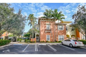 147 Lake Monterey Cir, Boynton Beach, FL 33426, Sold 03/30/22