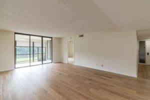 5250 Woodland Lakes Dr APT 131, Palm Beach Gardens, FL 33418, Sold 03/23/22