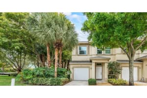 102 Spruce St, Boynton Beach, FL 33426, Sold 04/14/22