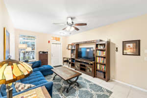 102 Spruce St, Boynton Beach, FL 33426, Sold 04/14/22
