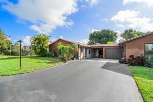 568 SE 28th Ave, Boynton Beach, FL 33435, Sold 05/20/22