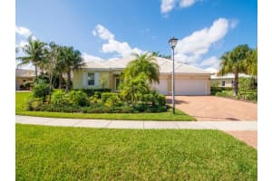 2870 St Barts Square, Vero Beach, FL 32967, Sold 04/18/22