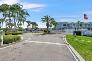 1020 Jeffery St, Boca Raton, FL 33487, Sold 03/18/22