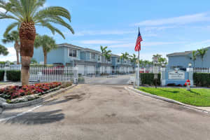 1020 Jeffery St, Boca Raton, FL 33487, Sold 03/18/22