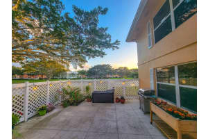 1931 Hartford Ct, West Palm Beach, FL 33409, Sold 04/18/22