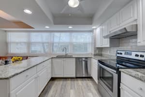 3732 SW Sunset Trace Cir, Palm City, FL 34990, Sold 04/27/22