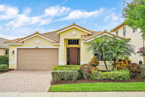 1040 SE Fleming Way, Stuart, FL 34997, Sold 04/06/22