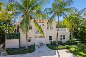 708 Avon Rd, West Palm Beach, FL 33401, Sold 04/08/22