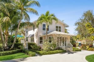 708 Avon Rd, West Palm Beach, FL 33401, Sold 04/08/22