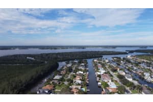 304 Beverly Court Melbourne Beach, FL 32951 Sold 05/17/22