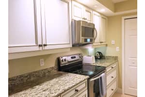 3000 N Ocean Dr APT 4G, Riviera Beach, FL 33404, Sold 03/31/22