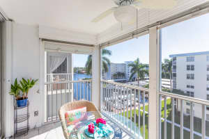 1 Harbourside Dr APT 4604, Delray Beach, FL 33483, Sold 04/15/22