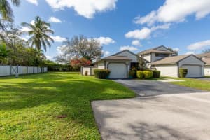 2474 Bedford Mews Dr, Wellington, FL 33414, Sold 04/15/22