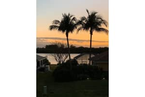 1011 SE Kitching Cove Ln, Port St. Lucie, FL 34952, Sold 04/15/22