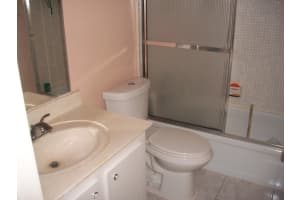 6094 Forest Hill Blvd APT 203, West Palm Beach, FL 33415, Sold 05/02/22