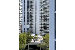 ELDORADO TOWERS, 3675 N Country Club Dr APT 702, Aventura, FL 33180, Sold 04/28/22