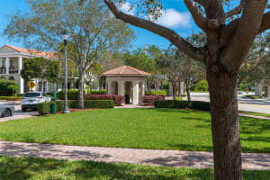 8314 NW 7th Ct, Boca Raton, FL 33487, Sold 03/31/22