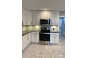 4630 Sherwood Forest Dr, Delray Beach, FL 33445, Sold 04/18/22