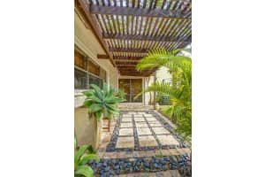 732 Camino Gardens Ln, Boca Raton, FL 33432, Sold 04/15/22