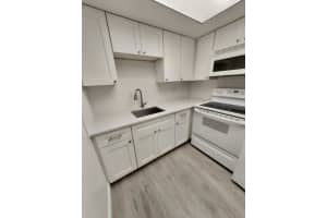 2929 SE Ocean Blvd Apt 105-7, Stuart, FL 34996, Sold 04/27/22