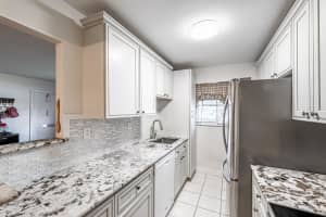 460 High Point Dr c, Delray Beach, FL 33445, Sold 04/15/22