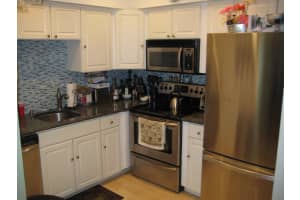 950 S Kanner Hwy APT B30, Stuart, FL 34994, Sold 03/31/22