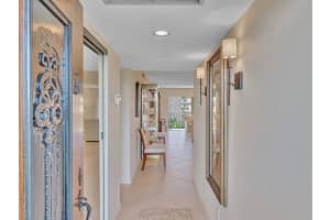 2871 N Ocean Blvd APT V557, Boca Raton, FL 33431, Sold 05/23/22