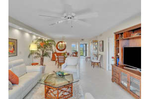 2871 N Ocean Blvd APT V557, Boca Raton, FL 33431, Sold 05/23/22