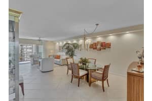2871 N Ocean Blvd APT V557, Boca Raton, FL 33431, Sold 05/23/22