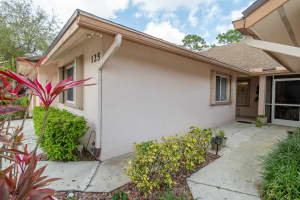 125 Sandy Ln, Royal Palm Beach, FL 33411, Sold 04/05/22